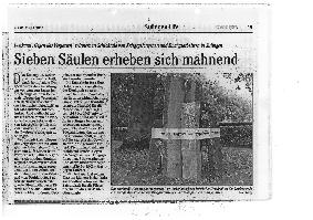 Sieben Säulen erheben sich mahnend